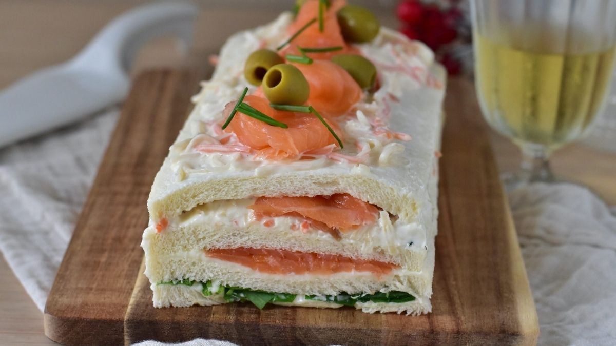 Gâteau sandwich ou sandwich-cake au saumon