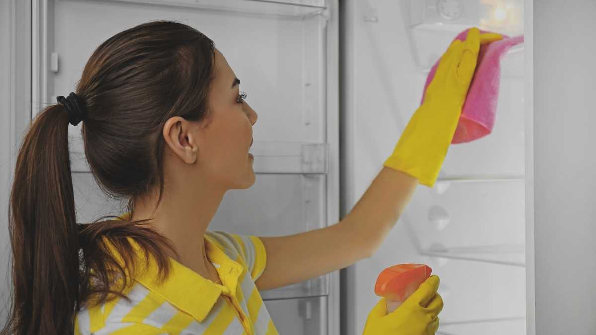 Comment nettoyer un réfrigérateur en 15 minutes