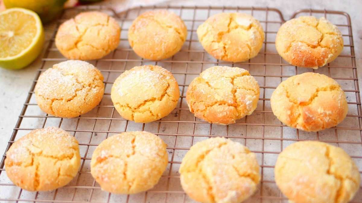 Biscuits craquelés au citron sans beurre et sans œufs