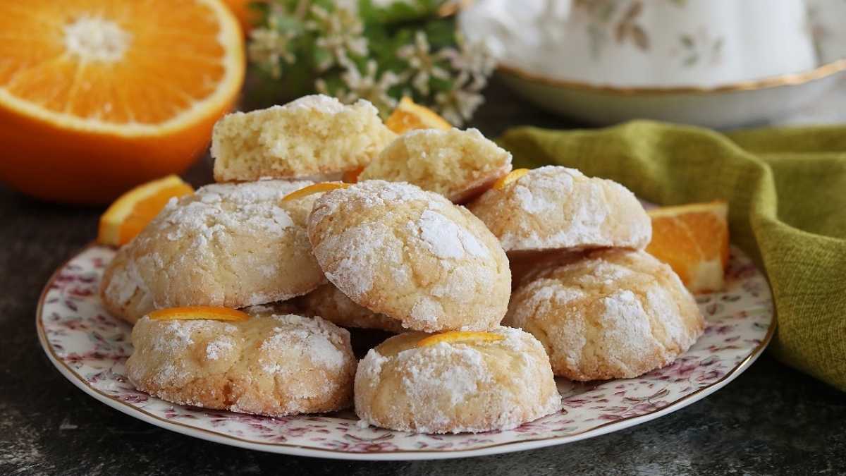 Biscuits craquelés moelleux aux oranges