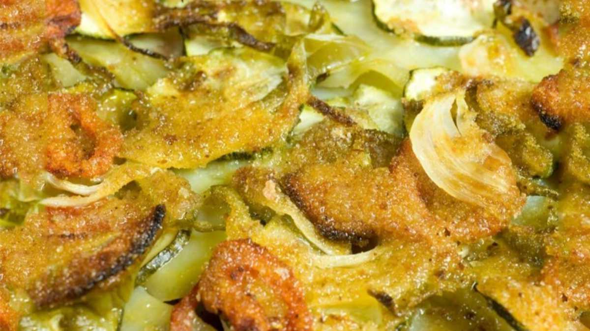 Zucchine, patate e cipolle