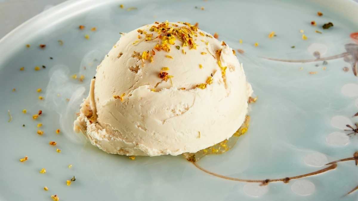 Crème glacée au caramel salé avec 2 ingrédients sans sorbetière
