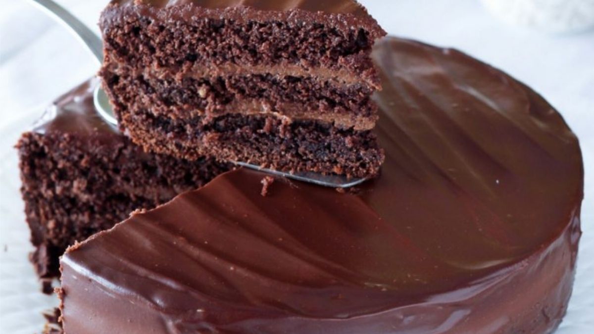 gâteau au chocolat avec glaçage