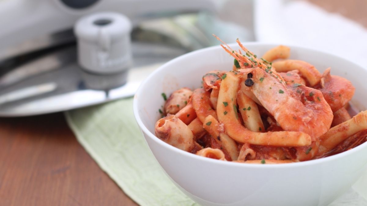 calamars et crevettes en sauce tomate