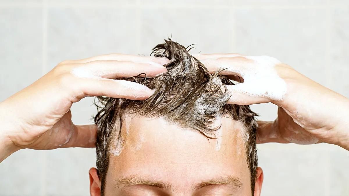 Quelle est la fréquence idéale pour le lavage des cheveux ?