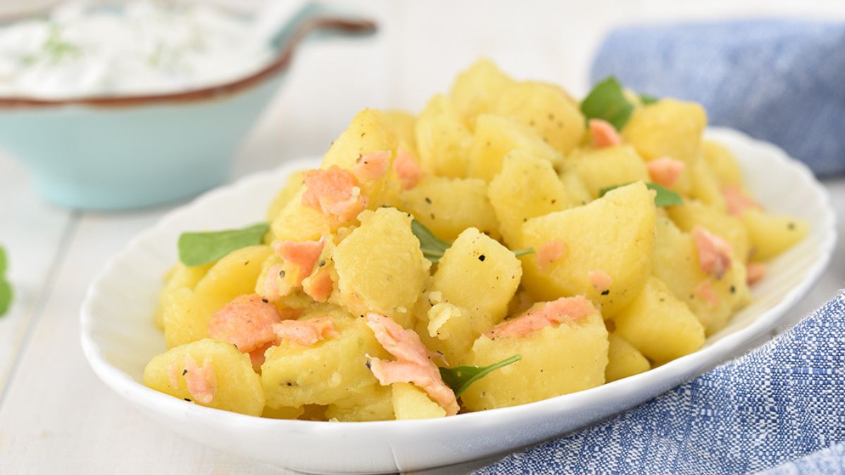 Salade de pommes de terre au saumon fumé facile– recette facile