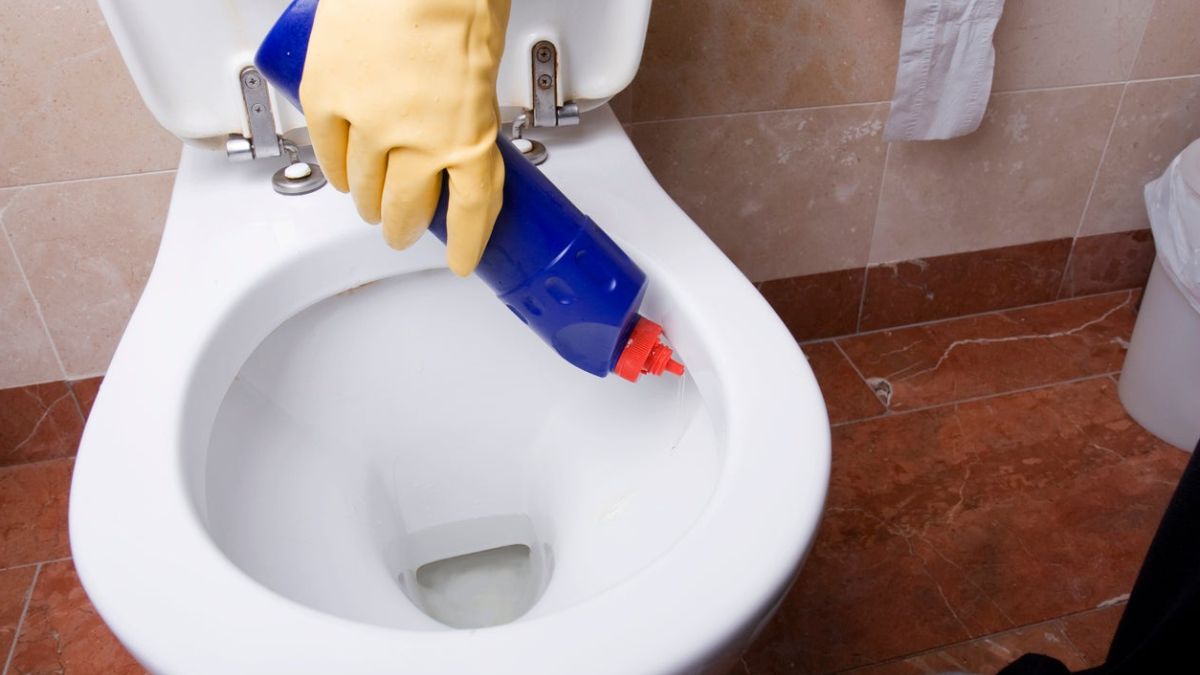 Méthode de préparation d’un nettoyant pour la cuvette de votre toilette