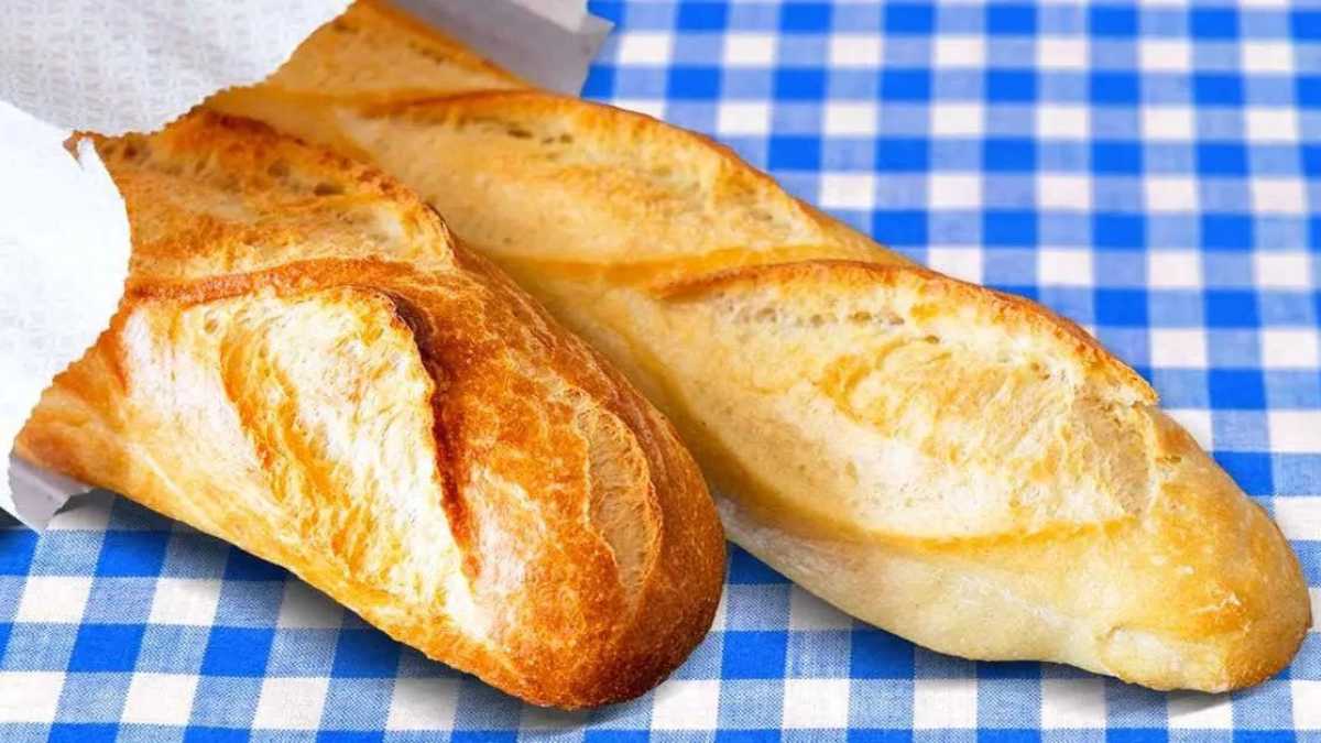 Transformez votre pain rassis en pain frais et croustillant en 3 minutes ! Plus besoin de le jeter !