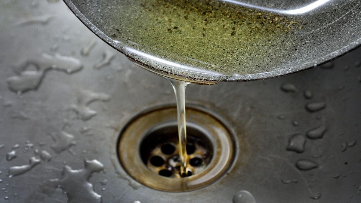 L’eau chaude favorise-t-elle l’écoulement des matières grasses dans vos canalisations ?