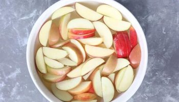 Comment empêcher les pommes de brunir (la MEILLEURE façon) ?